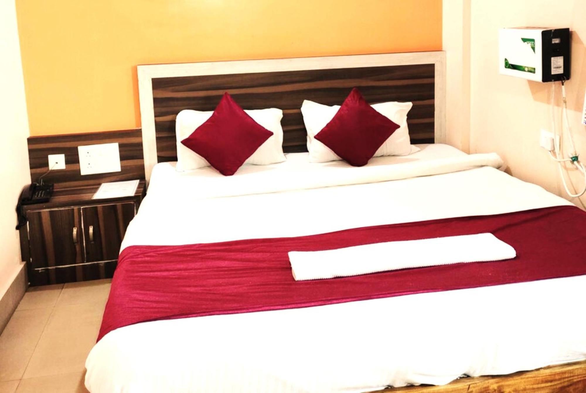Goroomgo Krishna Residency Puri Near Sea Beach - Spacious Room With Excellent Service Awarded - Best Seller Экстерьер фото